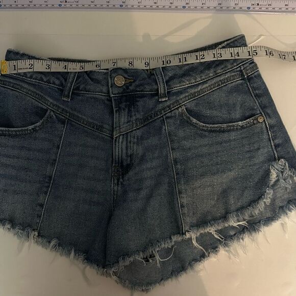 Rewash Fringe Hem High Rise Denim Shorts Size 29 - Picture 5 of 9